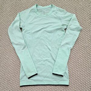 Lululemon Swiftly Tech Long Sleeve Light Teal  Size 4 Athleisure Running Track